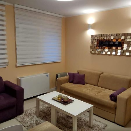 Apartment Cherry Gold Zrenjanin Exterior foto